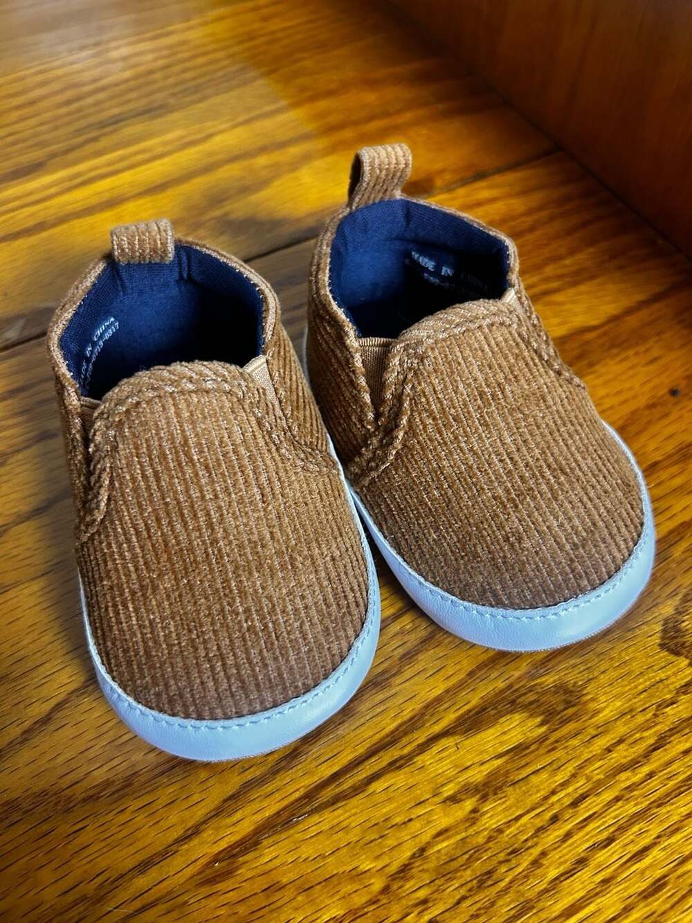 Lucky Brand Brown Corduroy Slip-On Baby Crib Shoes Size 2